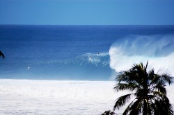 Another cleanup wave at Tres Palmas.